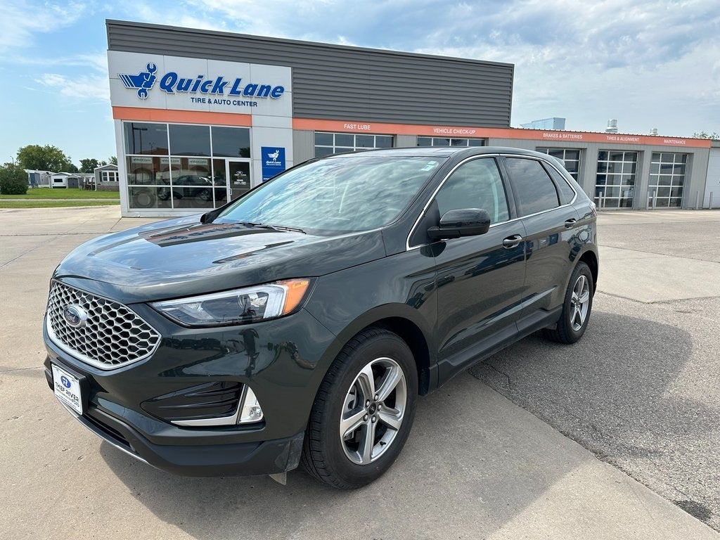Used 2024 Ford Edge SEL with VIN 2FMPK4J99RBA40453 for sale in Thief River Falls, Minnesota
